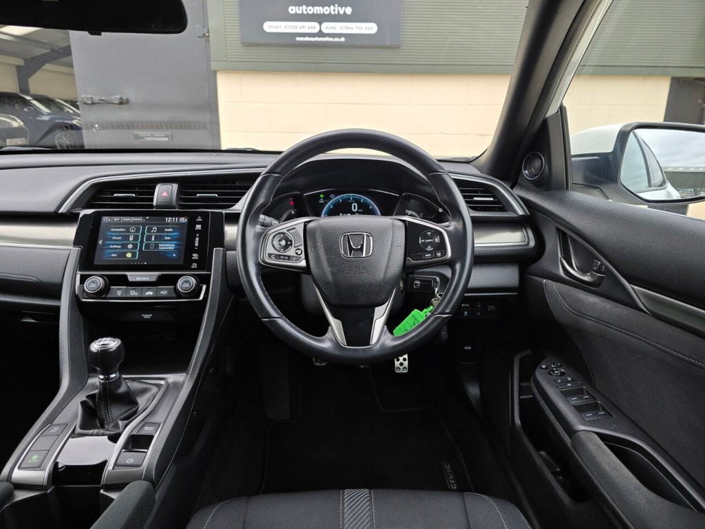 Used Honda Civic 2017 for sale - 77734052: Photo 24