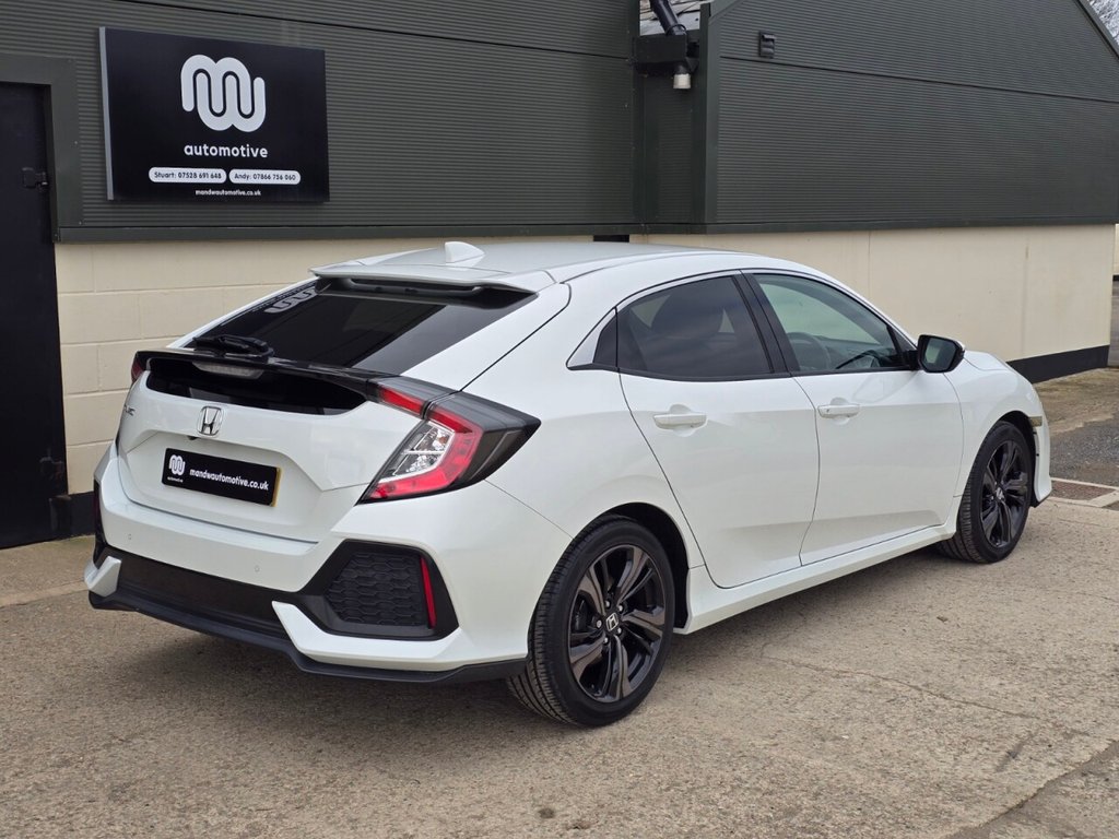 Used Honda Civic 2017 for sale - 77734052: Photo 3