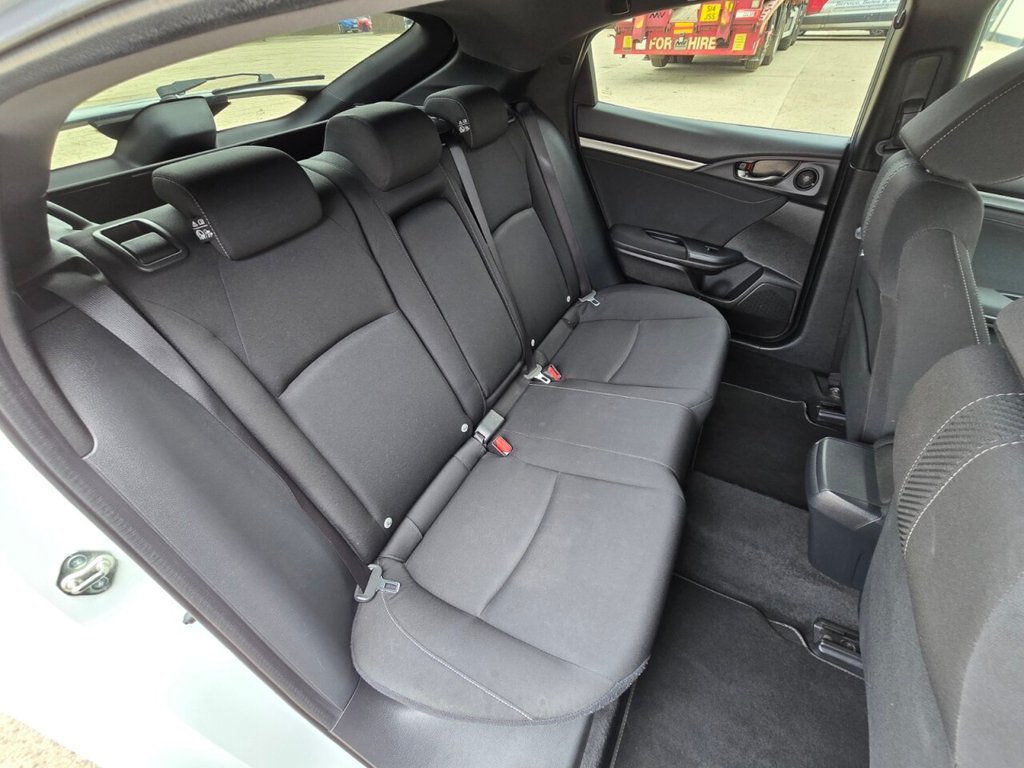 Used Honda Civic 2017 for sale - 77734052: Photo 52