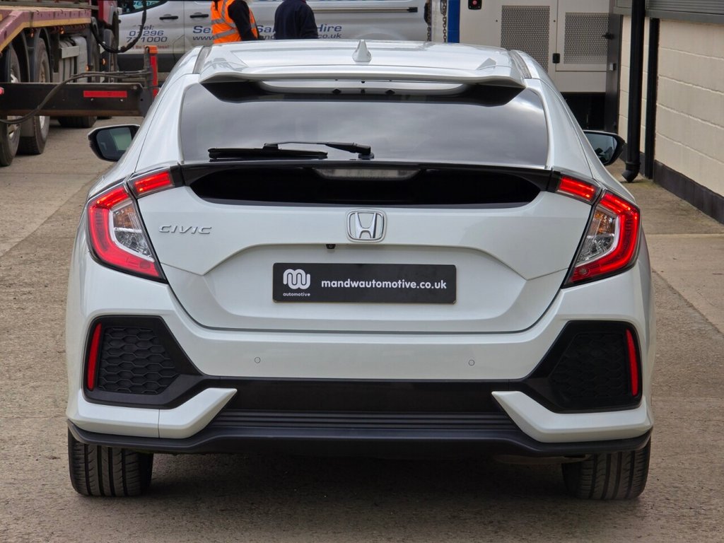 Used Honda Civic 2017 for sale - 77734052: Photo 8