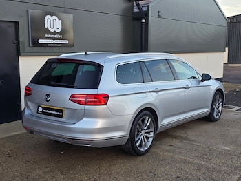 Used Volkswagen Passat 2019 for sale - 76867604: Photo