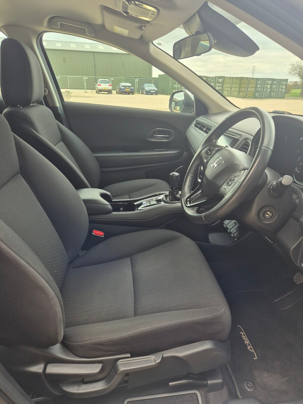 Used Honda HR-V 2017 for sale - 77680961: Photo 16