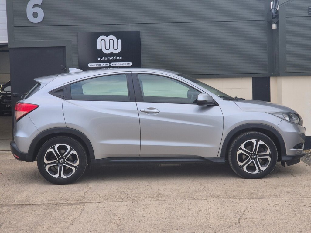 Used Honda HR-V 2017 for sale - 77680961: Photo 3