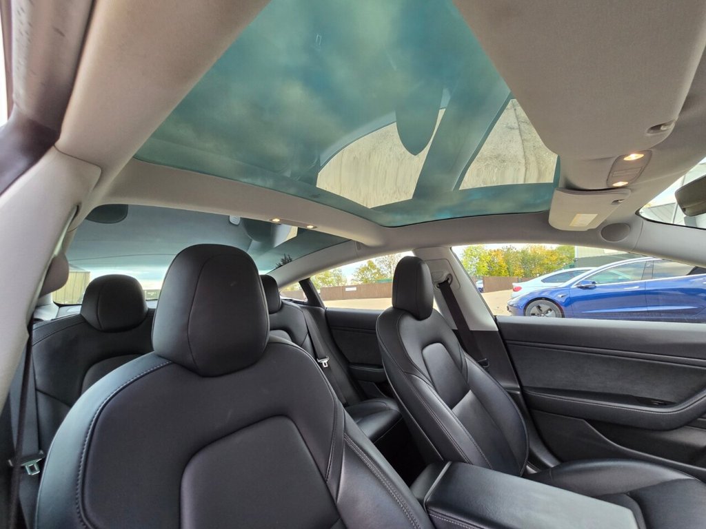 Used Tesla Model 3 2019 for sale - 76867383: Photo 53