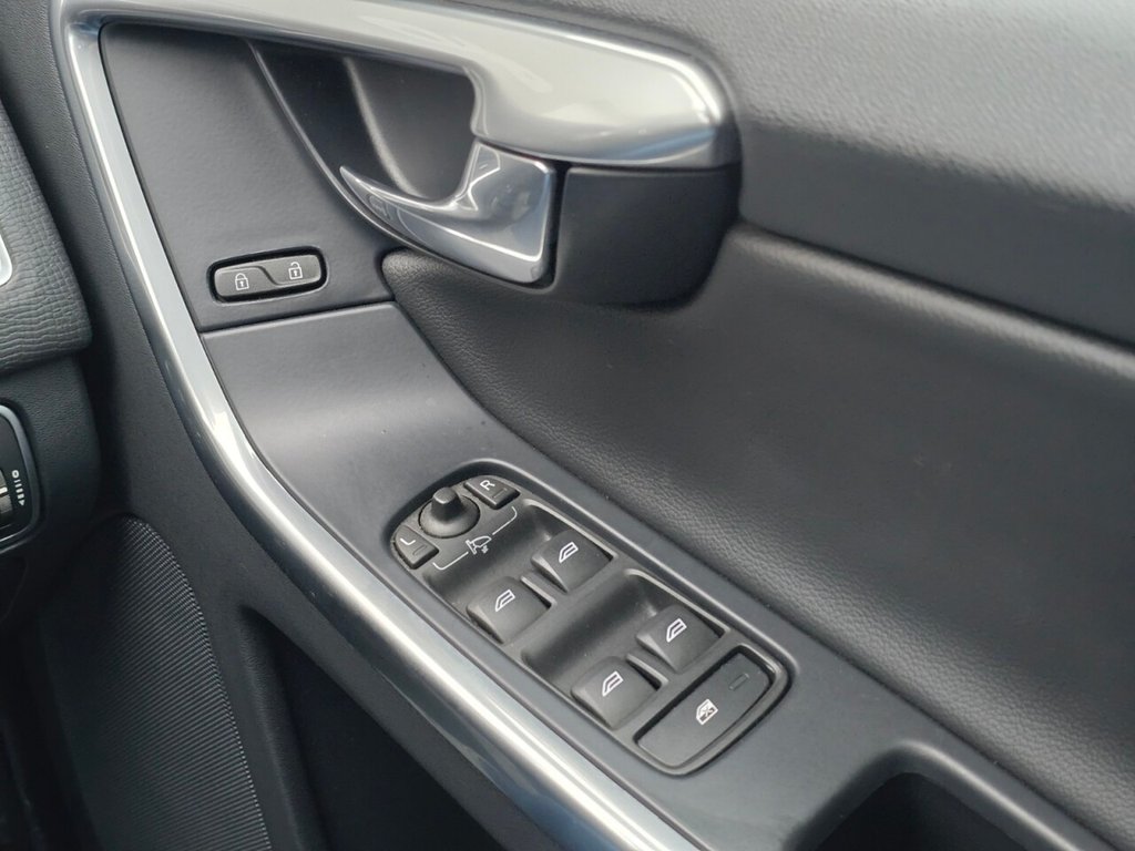 Used Volvo XC60 2015 for sale - 77037757: Photo 37