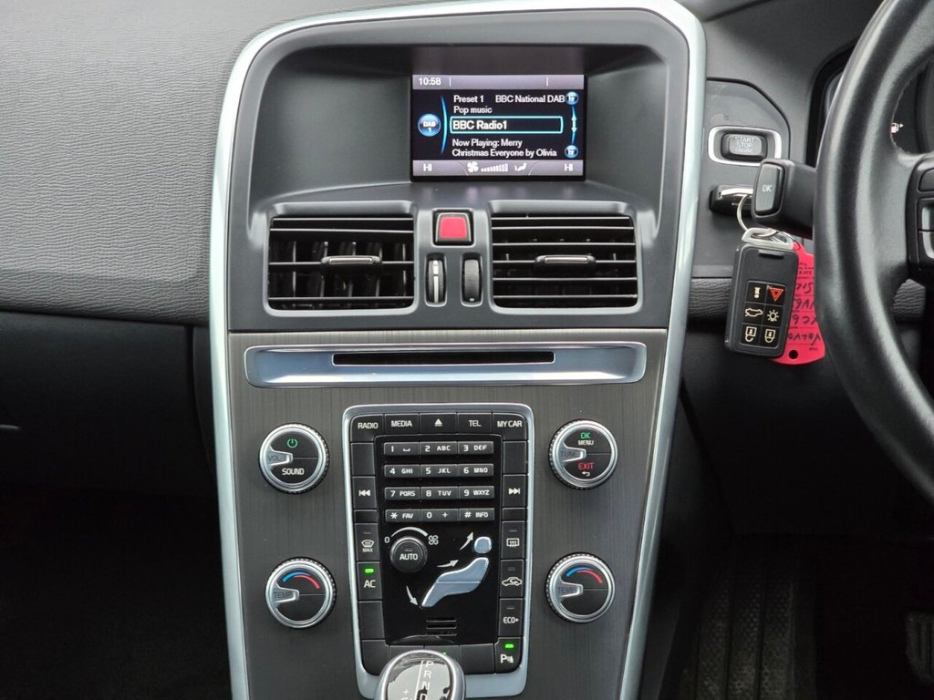 Used Volvo XC60 2015 for sale - 77037757: Photo 41