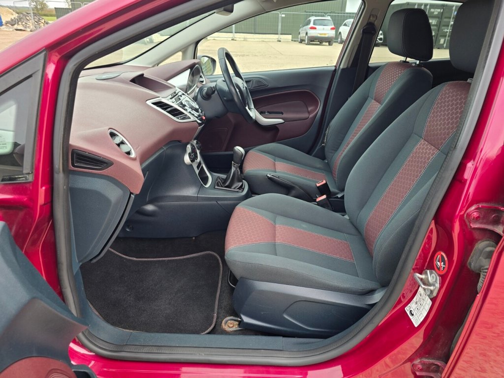 Used Ford Fiesta 2011 for sale - 78180956: Photo 12