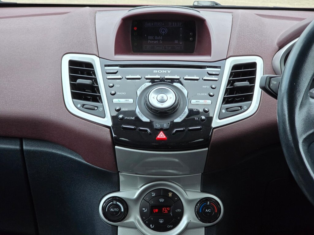 Used Ford Fiesta 2011 for sale - 78180956: Photo 27