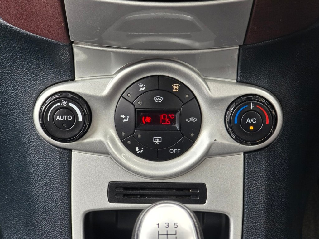 Used Ford Fiesta 2011 for sale - 78180956: Photo 31