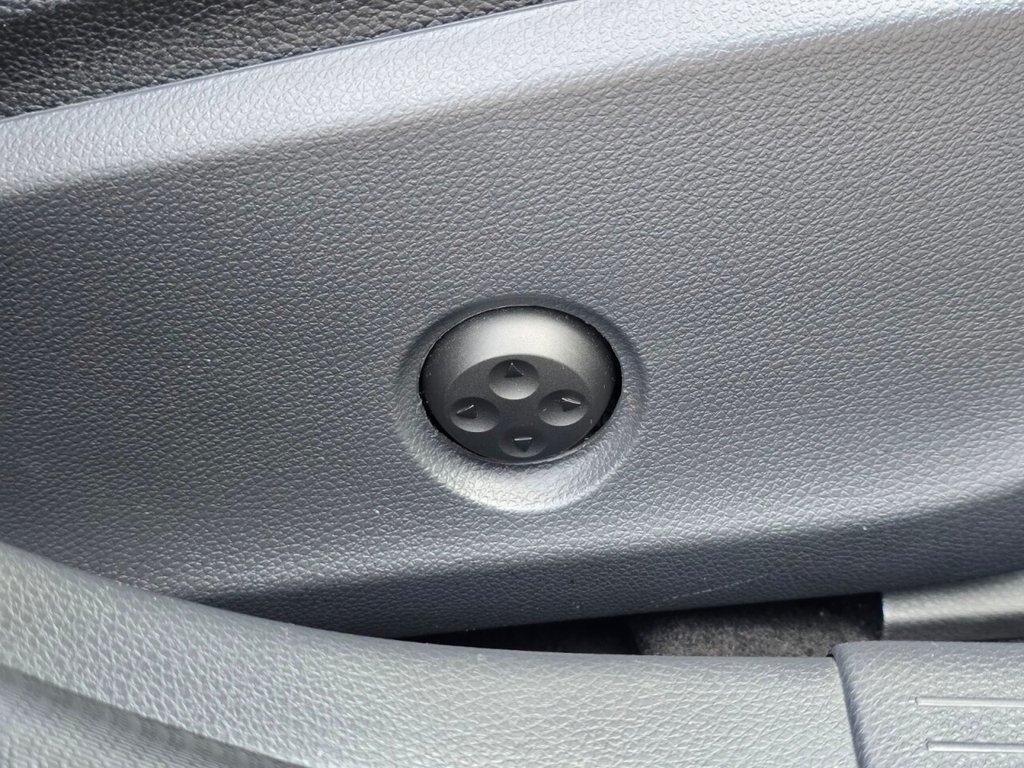 Used Mercedes-Benz GLA 2018 for sale - 76867487: Photo 19