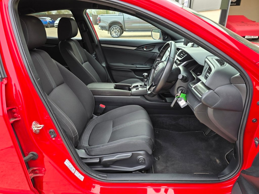 Used Honda Civic 2017 for sale - 77904730: Photo 15