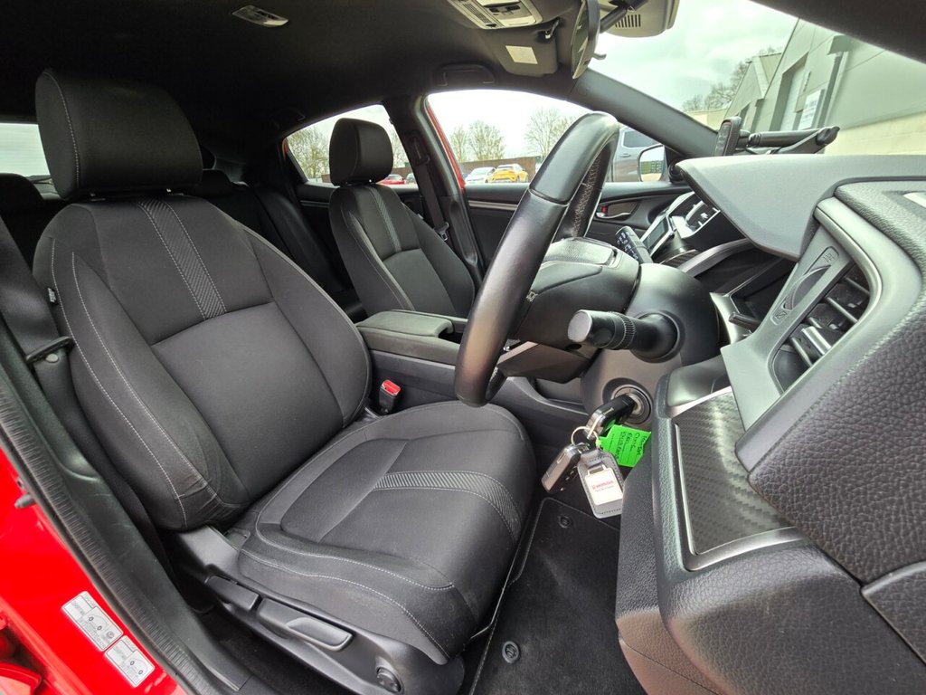 Used Honda Civic 2017 for sale - 77904730: Photo 18