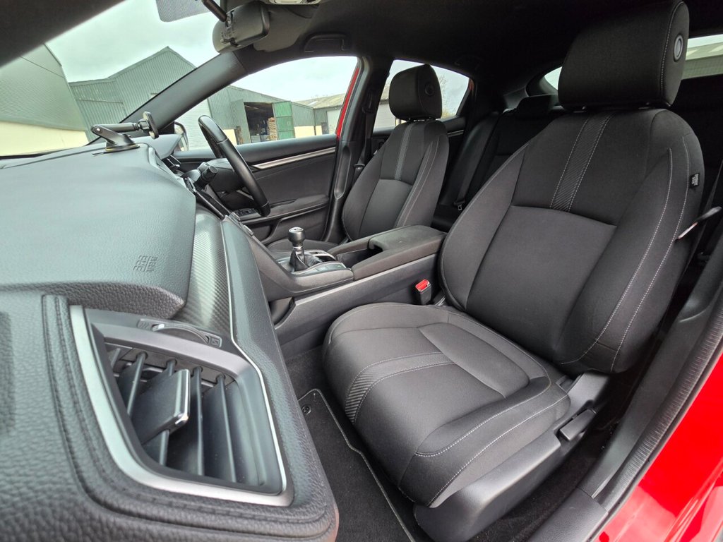 Used Honda Civic 2017 for sale - 77904730: Photo 24