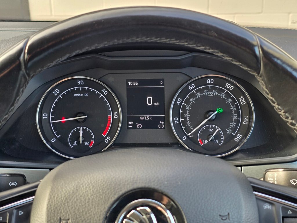 Used Skoda Superb 2017 for sale - 76867297: Photo 30