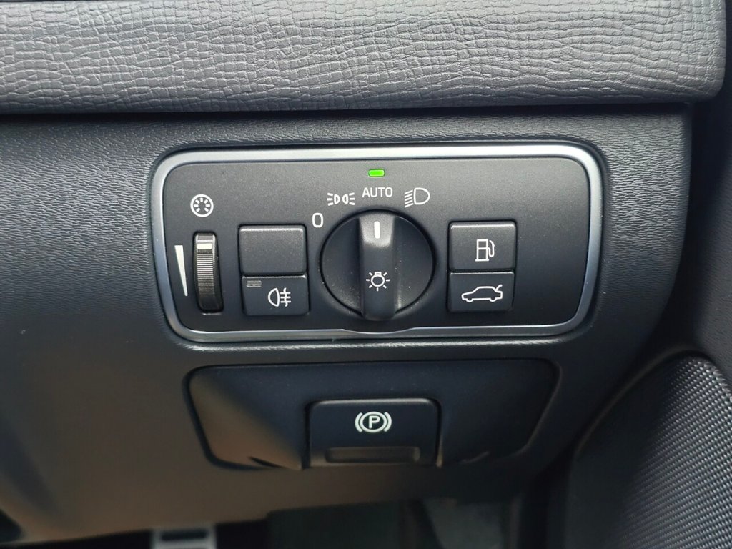 Used Volvo XC60 2017 for sale - 77408043: Photo 38