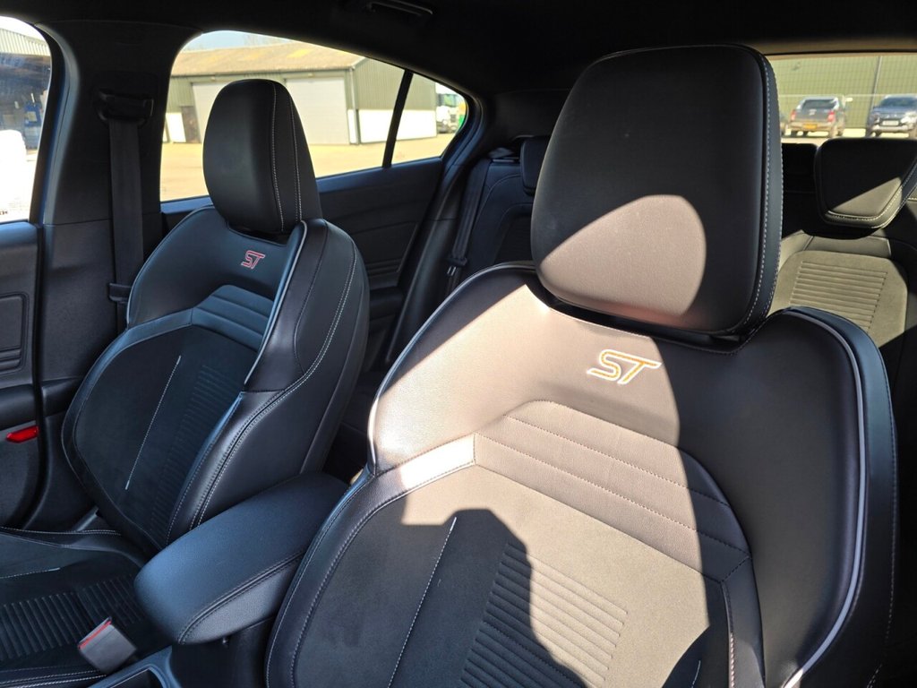 Used Ford Focus 2019 for sale - 77966944: Photo 22