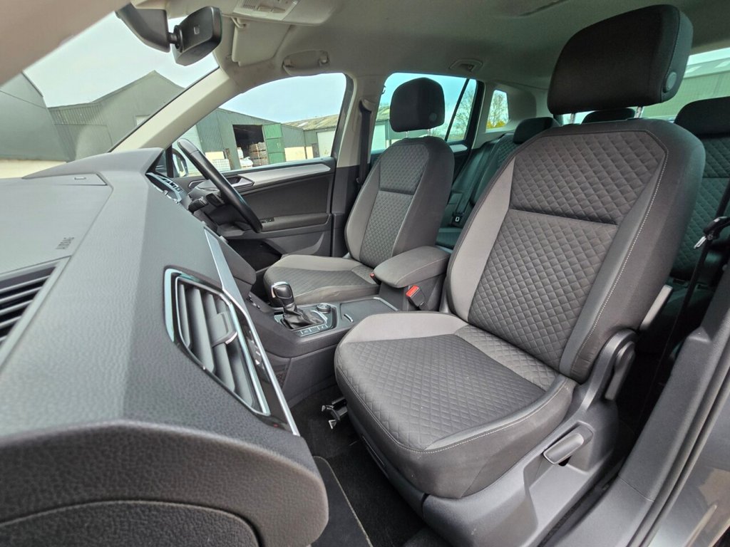Used Volkswagen Tiguan 2018 for sale - 76867201: Photo 23