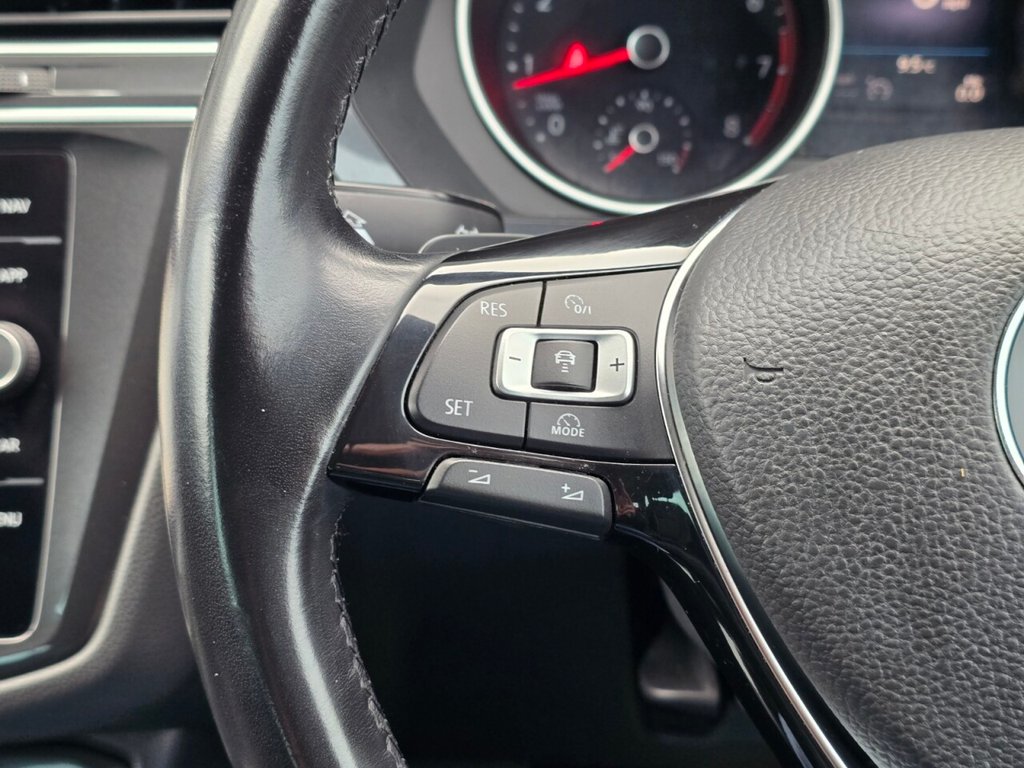 Used Volkswagen Tiguan 2018 for sale - 76867201: Photo 31