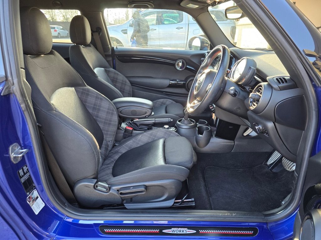 Used MINI Hatch 2018 for sale - 76867370: Photo 17