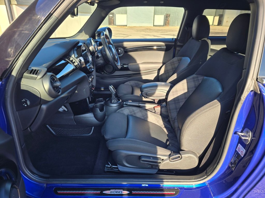 Used MINI Hatch 2018 for sale - 76867370: Photo 21