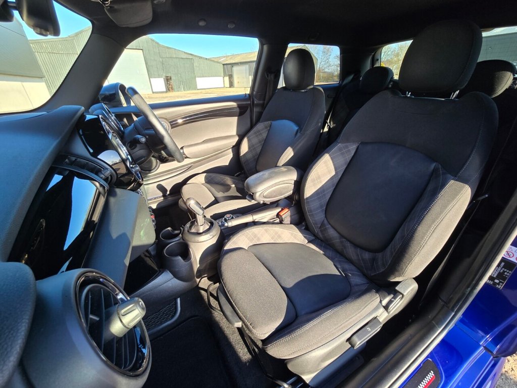 Used MINI Hatch 2018 for sale - 76867370: Photo 24