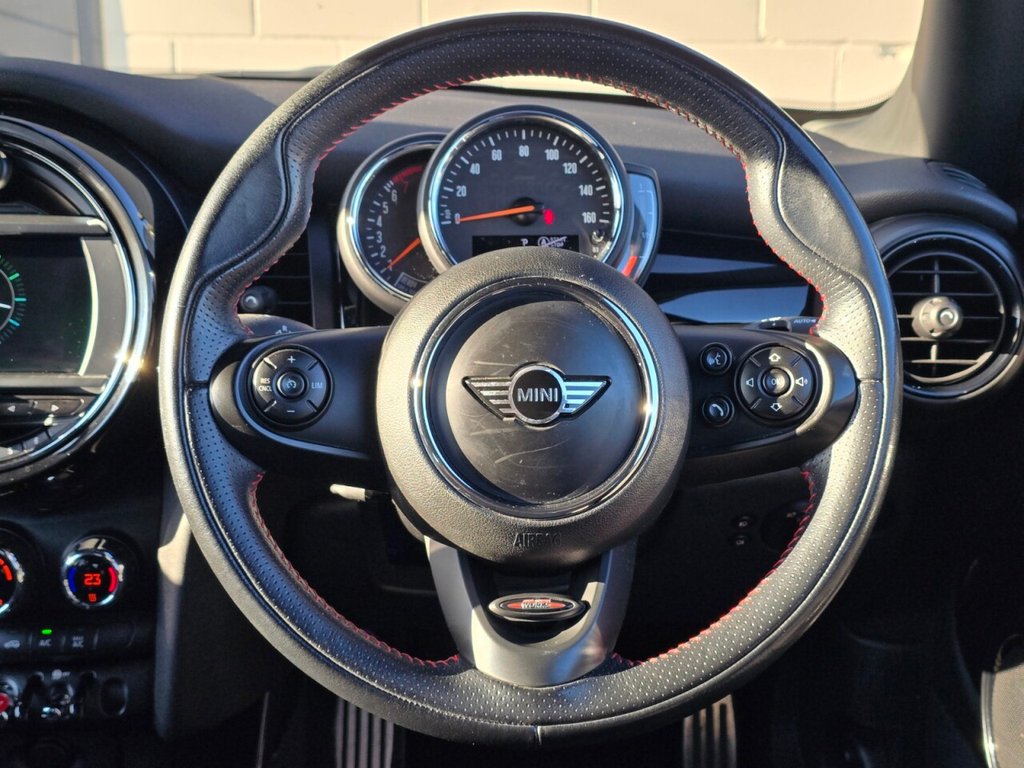 Used MINI Hatch 2018 for sale - 76867370: Photo 30