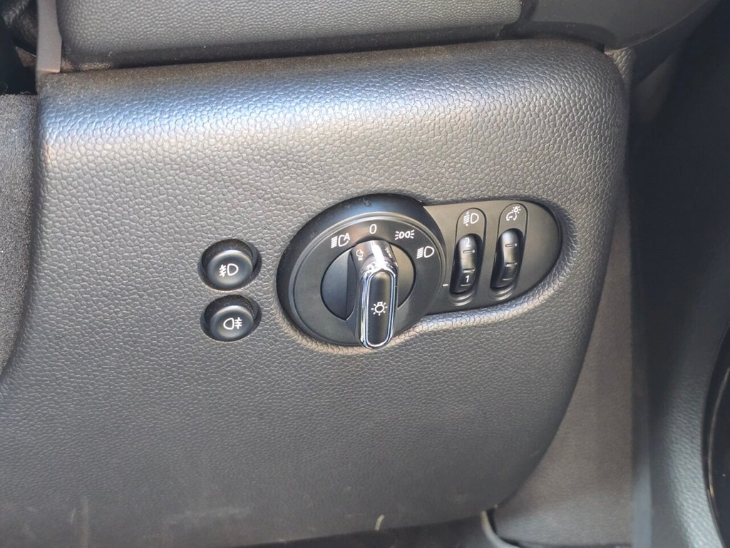 Used MINI Hatch 2018 for sale - 76867370: Photo 37