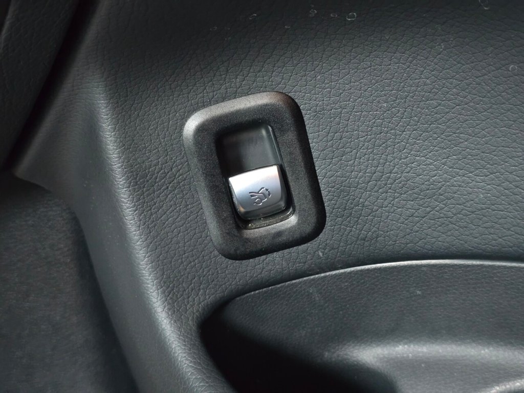 Used Mercedes-Benz GLC 2020 for sale - 78167158: Photo 40