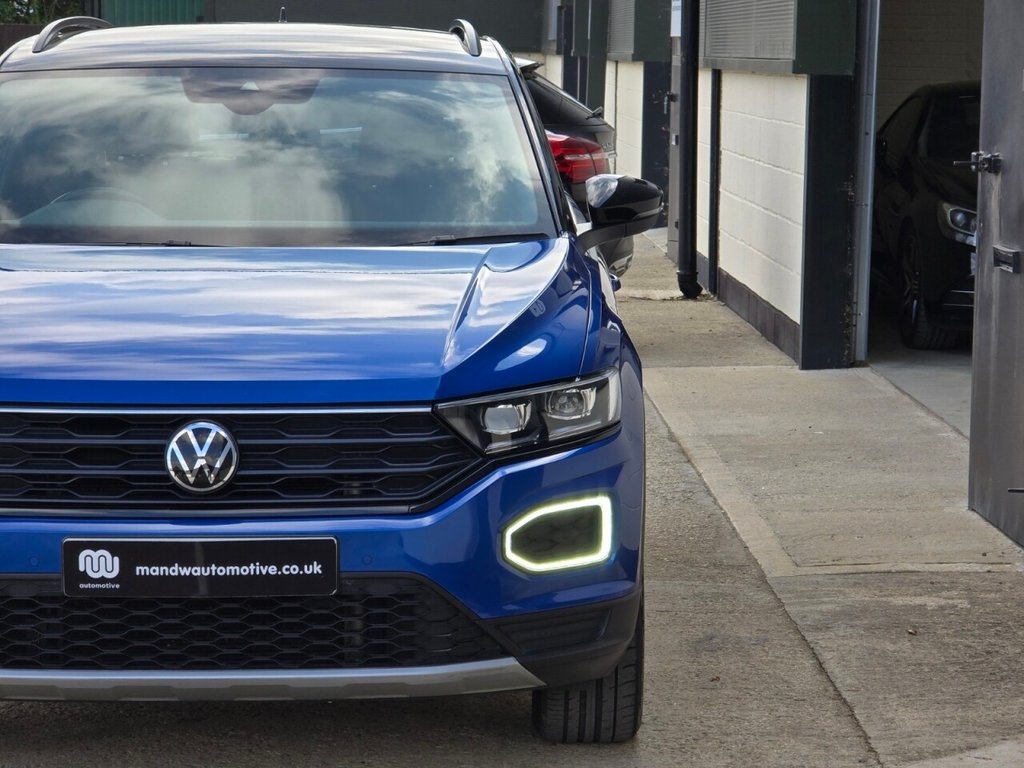 Used Volkswagen T-Roc 2021 for sale - 76867279: Photo 10