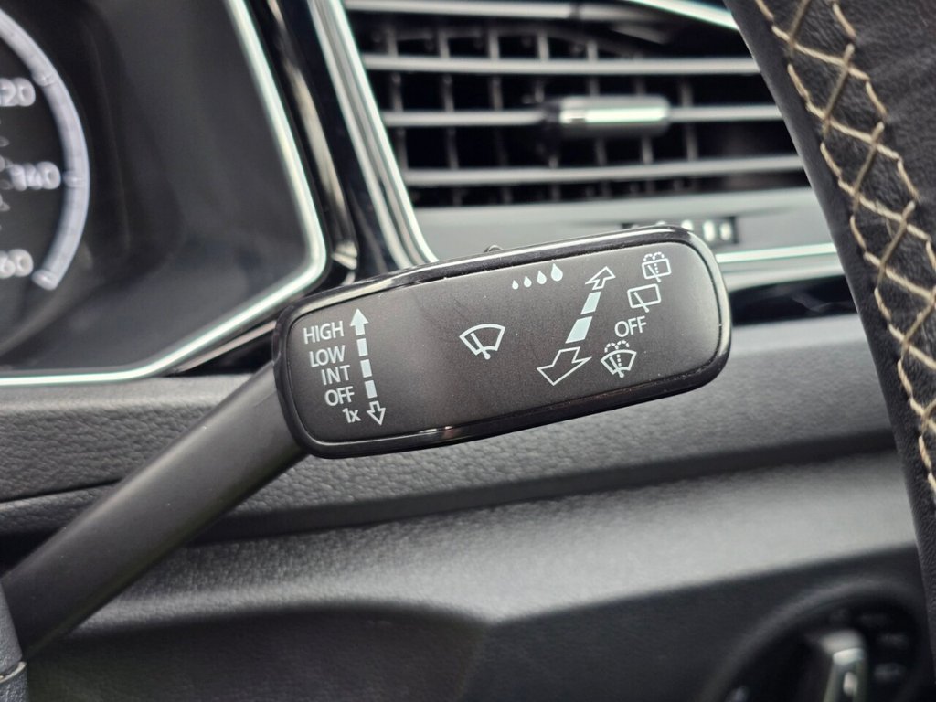 Used Volkswagen T-Roc 2021 for sale - 76867279: Photo 35