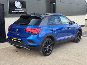 Used Volkswagen T-Roc 2021 for sale - 76867279: Photo
