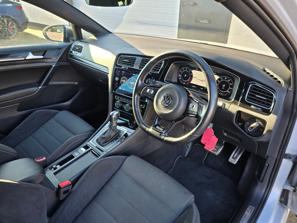 Used Volkswagen Golf 2018 for sale - 77133401: Photo 17