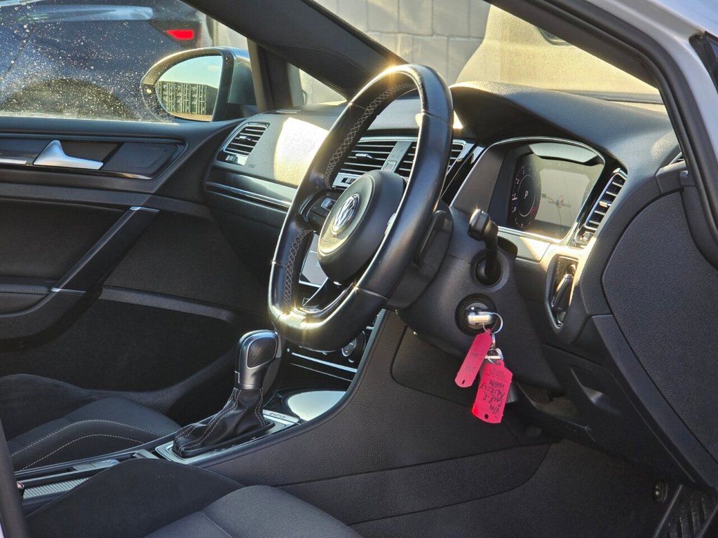 Used Volkswagen Golf 2018 for sale - 77133401: Photo 18