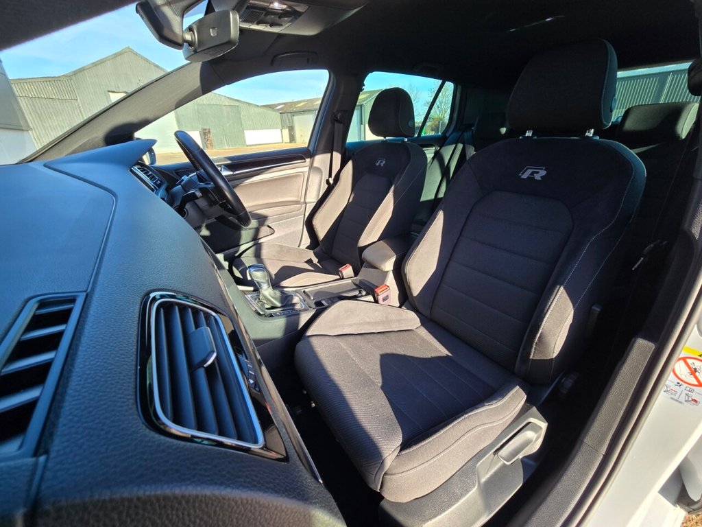 Used Volkswagen Golf 2018 for sale - 77133401: Photo 23