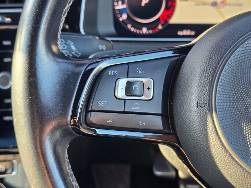 Used Volkswagen Golf 2018 for sale - 77133401: Photo 32