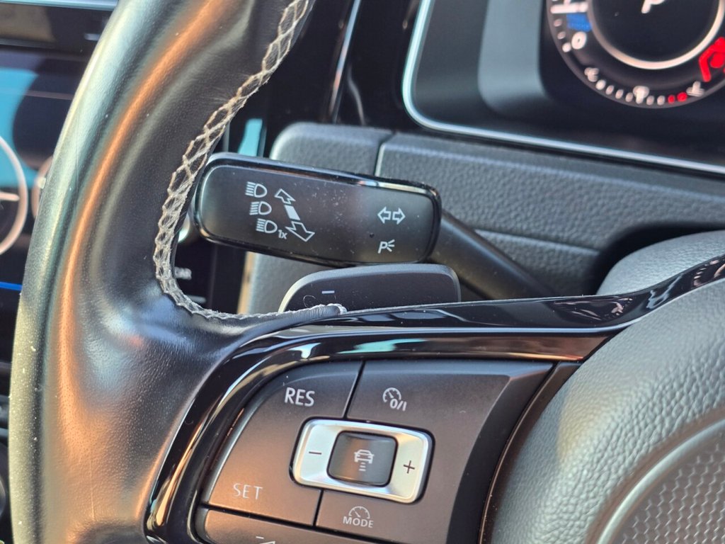 Used Volkswagen Golf 2018 for sale - 77133401: Photo 35