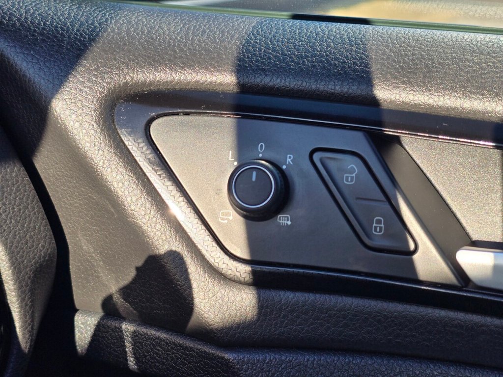 Used Volkswagen Golf 2018 for sale - 77133401: Photo 40