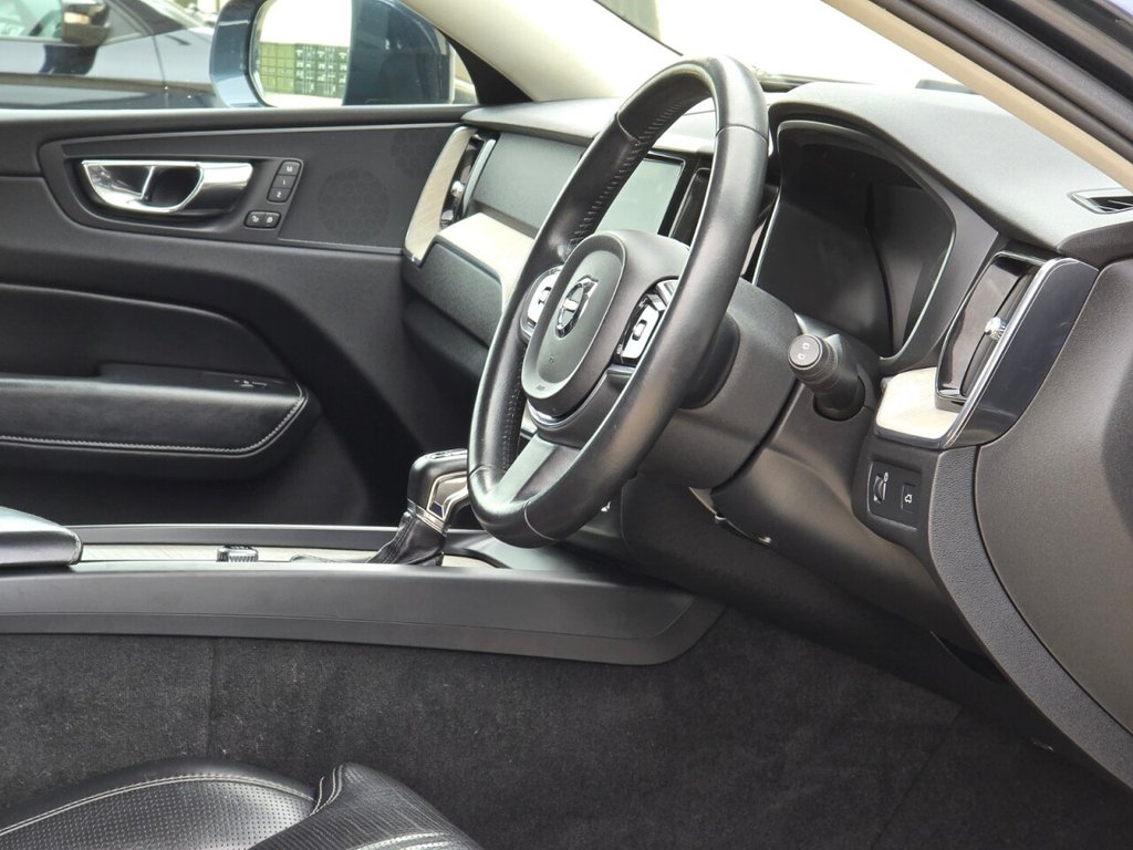 Used Volvo XC60 2018 for sale - 77571519: Photo 15