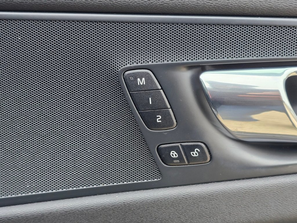 Used Volvo XC60 2018 for sale - 77571519: Photo 18