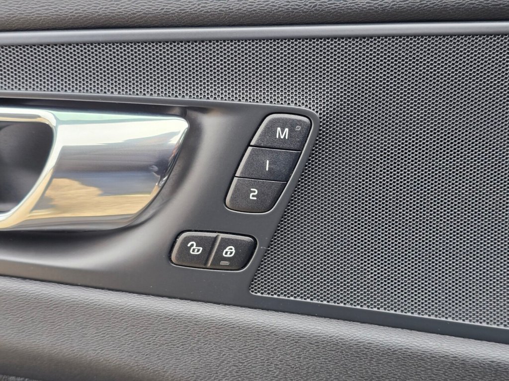 Used Volvo XC60 2018 for sale - 77571519: Photo 24