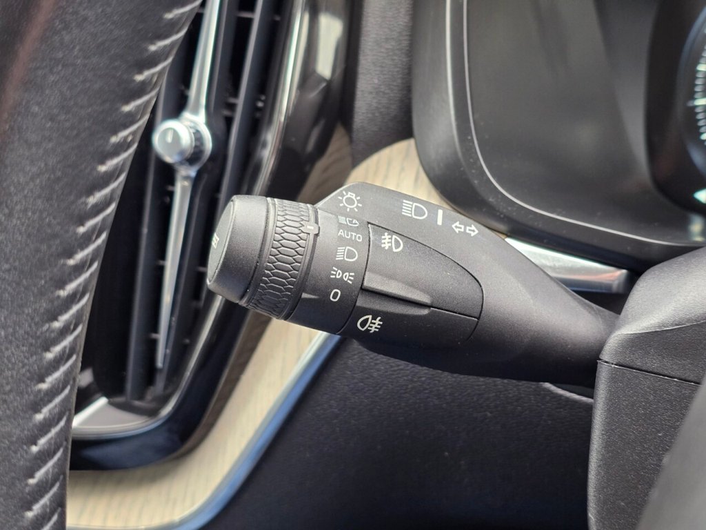 Used Volvo XC60 2018 for sale - 77571519: Photo 33