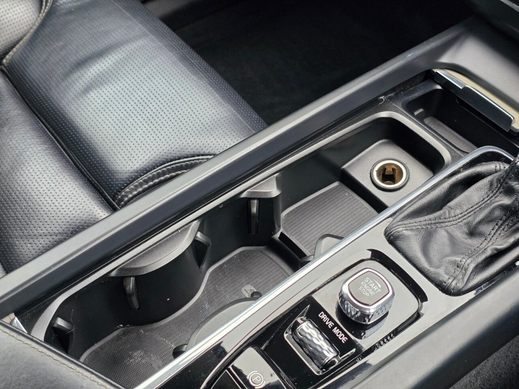 Used Volvo XC60 2018 for sale - 77571519: Photo 55