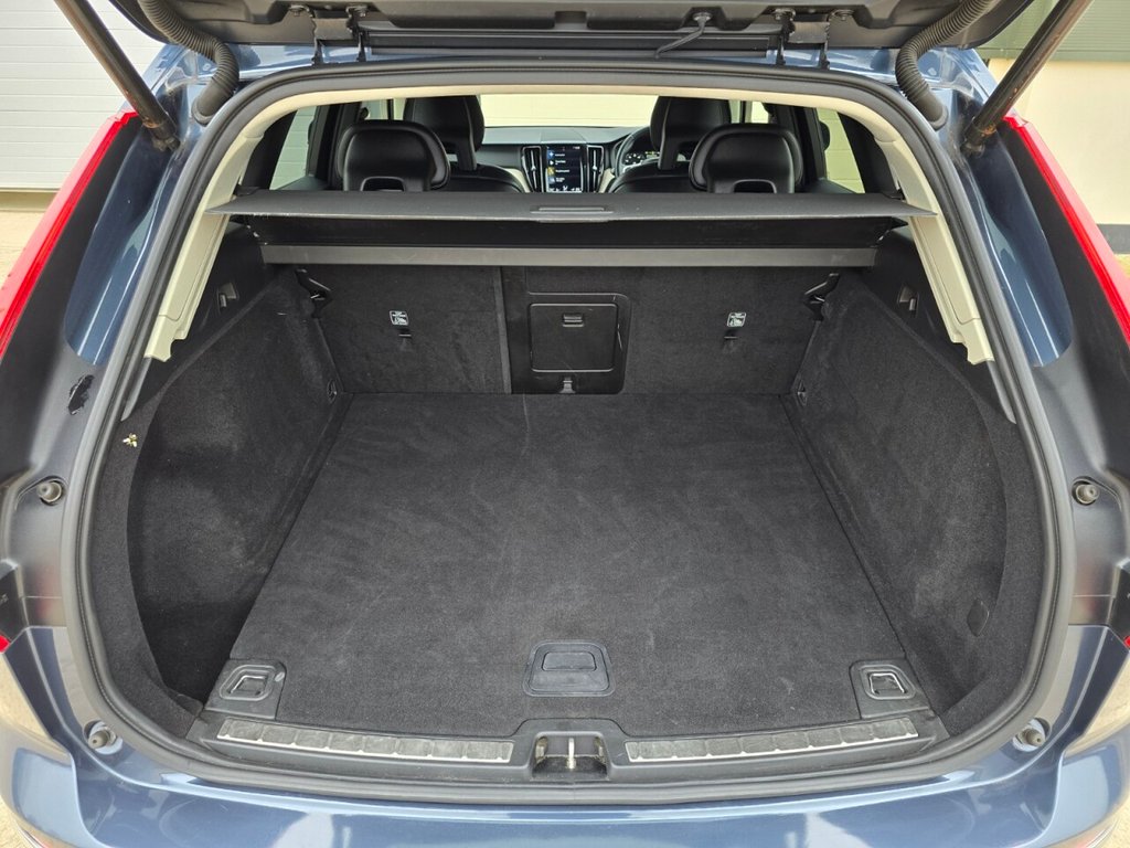 Used Volvo XC60 2018 for sale - 77571519: Photo 62