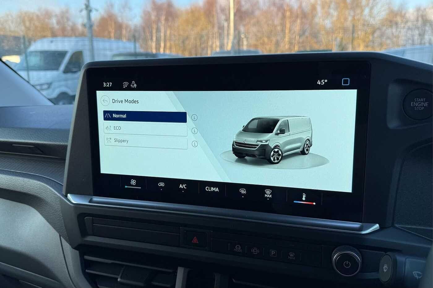 Used Volkswagen Transporter 2025 for sale - 77879226: Photo 41