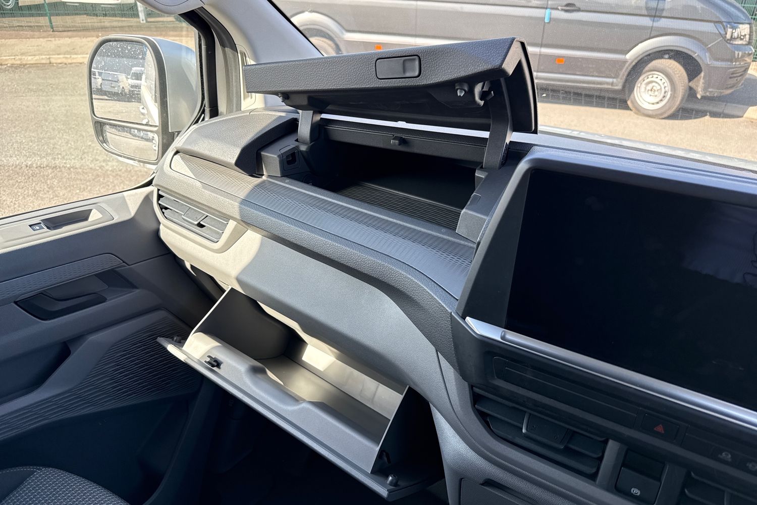 Used Volkswagen Transporter 2026 for sale - 78155021: Photo 33