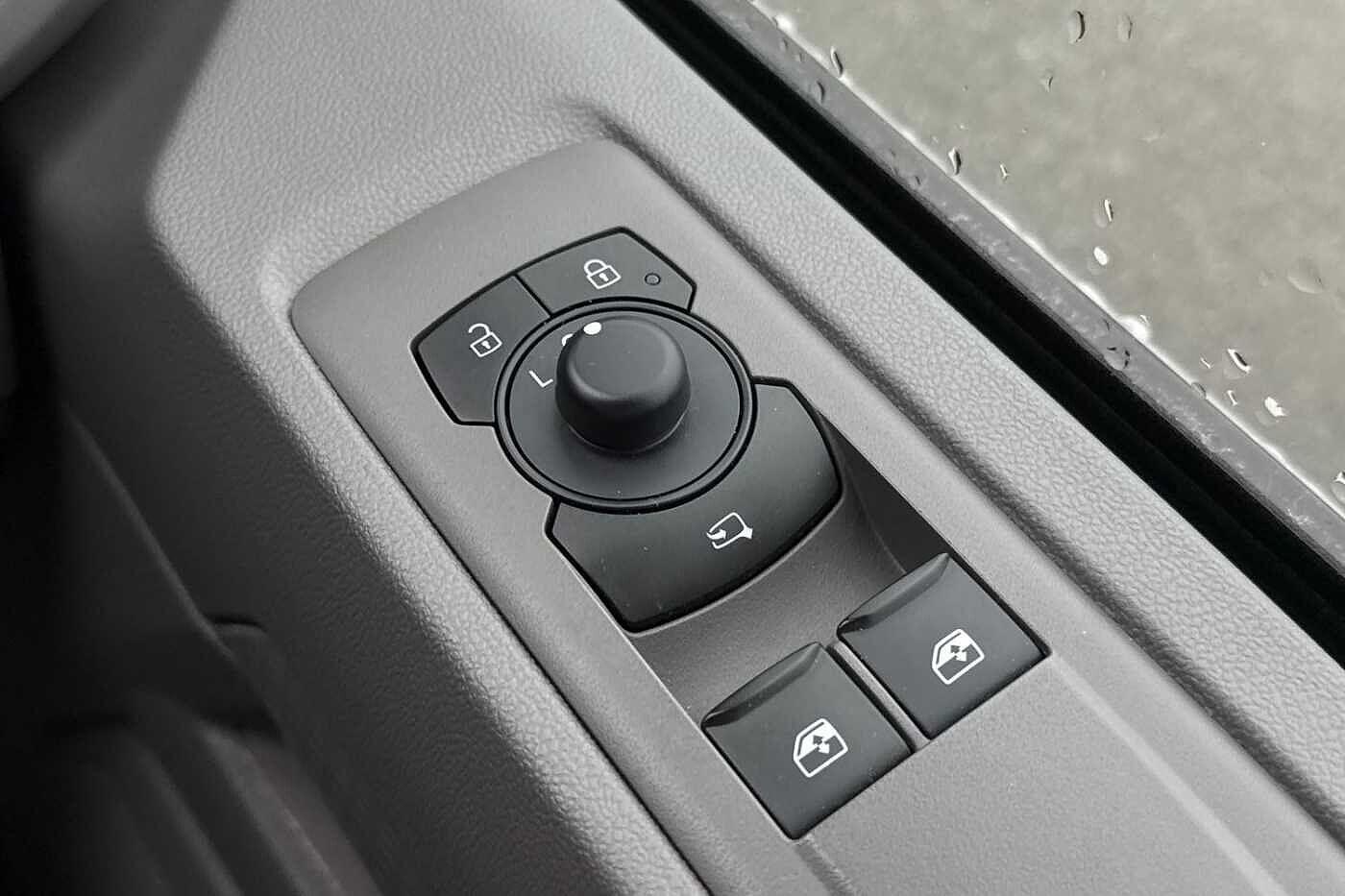 Used Volkswagen Transporter 2025 for sale - 77834933: Photo 41