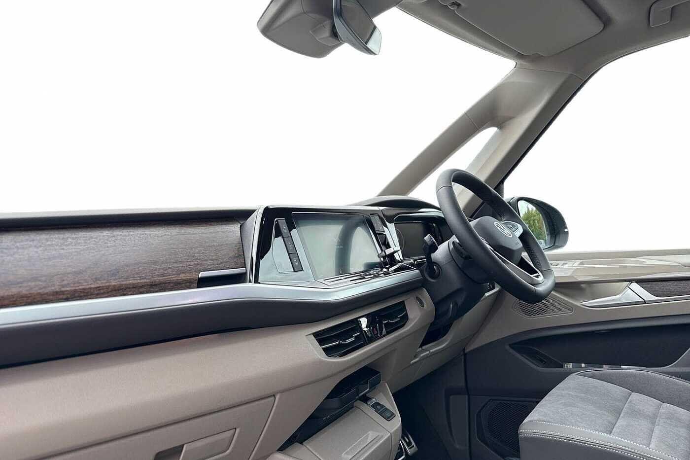 Used Volkswagen Multivan 2025 for sale - 78029549: Photo 2