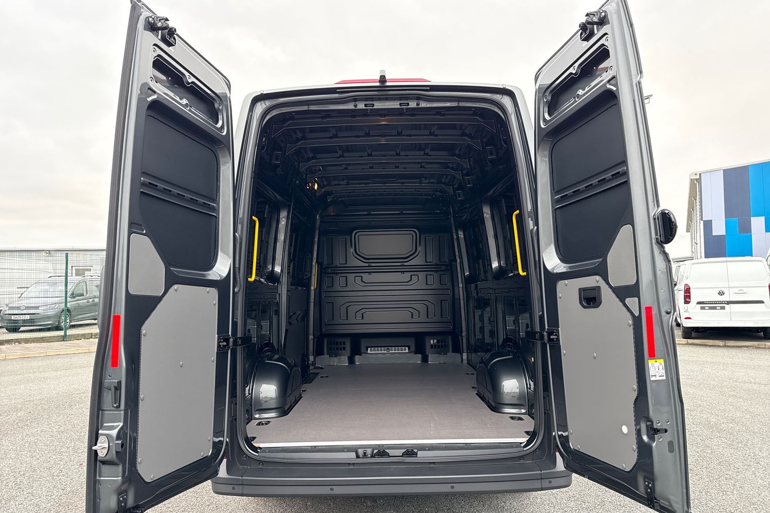 Used Volkswagen Crafter 2025 for sale - 77068773: Photo 6