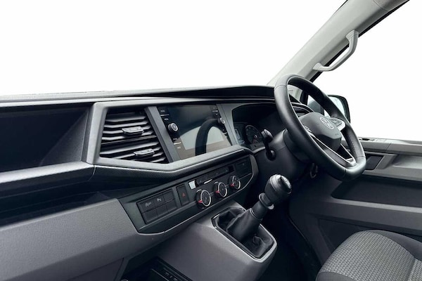 Used Volkswagen Transporter 2024 for sale - 76316614: Photo 2