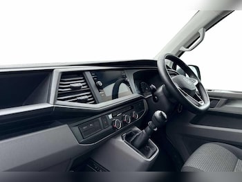 Used Volkswagen Transporter 2024 for sale - 76316614: Photo 2